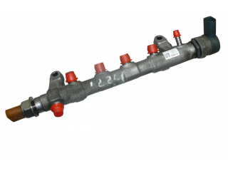 Топливная рампа 03L089N   Volkswagen PASSAT B7 USA   для двигателя CFGB