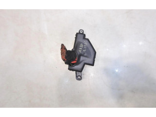 Блок предохранителей     Audi A3 S3 A3 Sportback 8P    