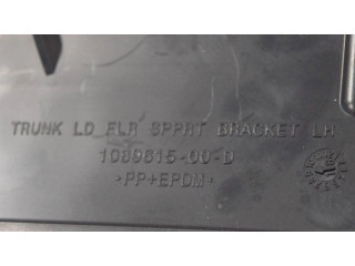 Другая деталь салона