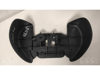 Другая деталь салона