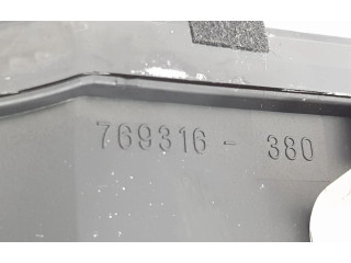 Přístrojová deska  Toyota Land Cruiser (J120) 2003 769316380, 838006D210  