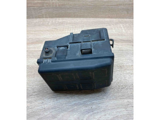 Pojistková skříňka 90560119 Opel Zfira A 1999