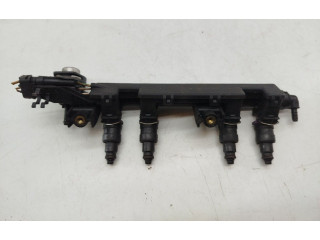 Топливная рампа 7700870914 Renault Clio II