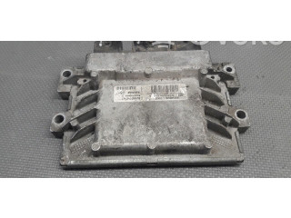 Блок управления двигателем Блок управления 8200774747 Renault Twingo II