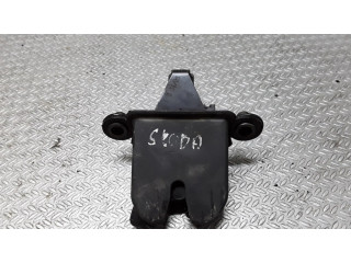 Замок задней крышки