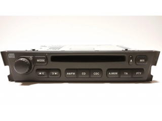 Радио/ проигрыватель CD/DVD / навигация