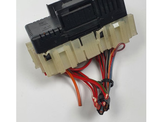 Блок предохранителей  6G9T-14K131-AB   Volvo V70    