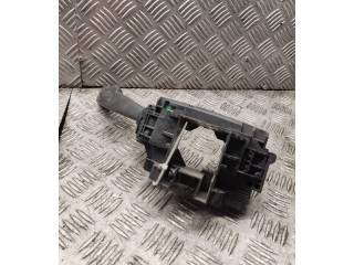 Ручка стеклоочистителей 31275360   Volvo V70