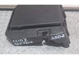 Блок предохранителей  284C03643R   Renault Clio V    