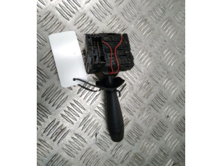 Ручка стеклоочистителей 8201168003 Dacia Dokker