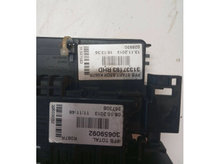 Блок предохранителей 30659092, 267308 Volvo V70