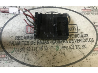 Блок предохранителей 1K0937125   Skoda Superb B6 (3T)    