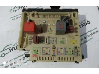 Блок предохранителей Rover Rover