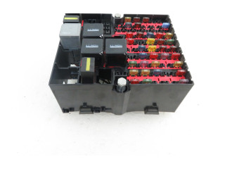 Блок предохранителей  2N1T14401BJ   Ford Fusion    