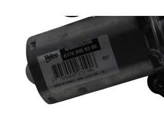 Моторчик заднего дворника A1769066300    Mercedes-Benz A W176