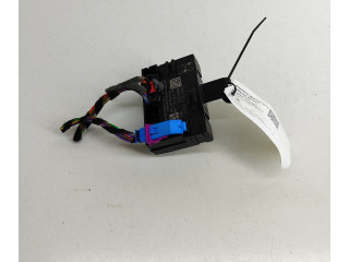 Блок управления дверью 7N0959793H, 7N0959793F Skoda Yeti (5L)