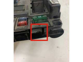 Pojistková skříňka 9643498980, 138152312 Citroen Berlingo 2001