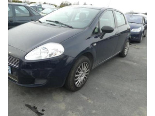 Моторчик заднего дворника 51757867 Fiat Grande Punto