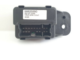 Блок управления 96825990 Chevrolet Captiva