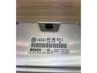 Блок управления двигателем Блок управления 045906019G, 0281010220 Audi A2