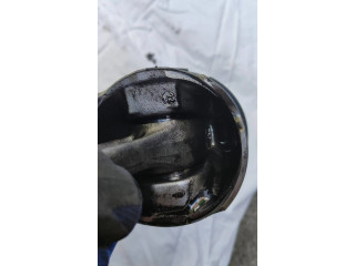  Поршень с шатуном    Jeep Cherokee III KJ для дизельного двигателя 2.8