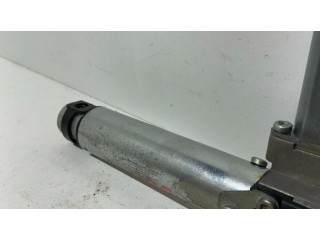 Сиденье управления двигателем