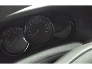 Панель приборов    Dacia Dokker       