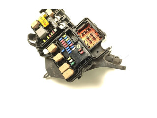 Блок предохранителей 91205-A0670   KIA Niro    