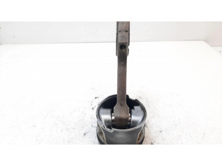 Píst BMW 5 E60 E61 pro naftový motor 2.5 M57D25 (256D2)