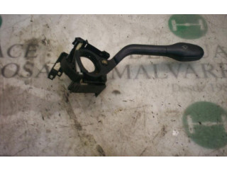 Ручка стеклоочистителей    Volkswagen Golf SportWagen