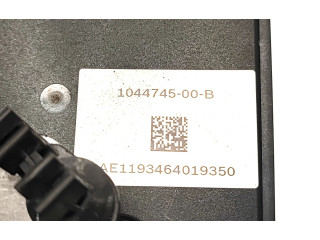 Рулевая рейка Блок ABS 1044745-00-B Tesla Model 3 2017 - года