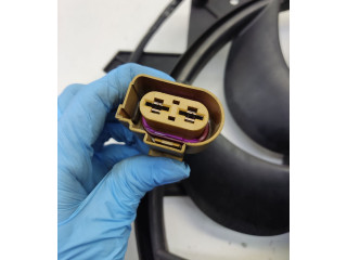 Вентилятор радиатора     8Z0959453    Audi A2 