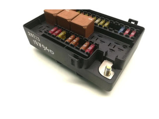 Блок предохранителей LNC2822CA, 518237003 Jaguar XJ X308