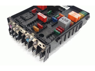 Блок предохранителей 1K0937124K   Audi A3 S3 8P    