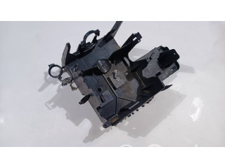   Pojistková skříňka 15175348   Hummer H2 2003