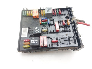 Блок предохранителей 1K0937124H Audi A3 S3 8P