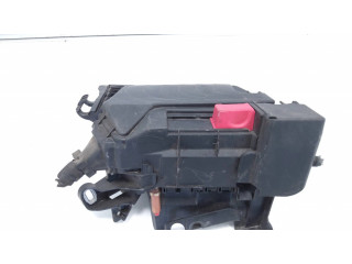 Крышка блока предохранителей A2469980601 Mercedes-Benz B W246 W242