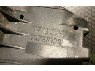 Блок предохранителей 30728132 Volvo S80
