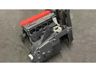 Pojistková skříňka 6822560 BMW 5 G30 G31 2019