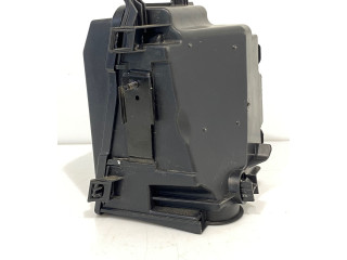 Pojistková skříňka 9804681980 Toyota Proace 2017