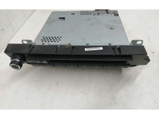 Радио/ проигрыватель CD/DVD / навигация