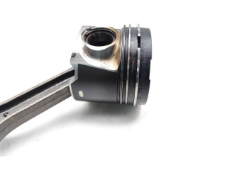 Поршень с шатуном D5204T2 D5204T2 Volvo V70