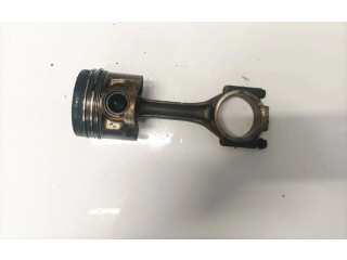 Píst Volkswagen PASSAT B5.5