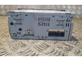 Радио/ проигрыватель CD/DVD / навигация