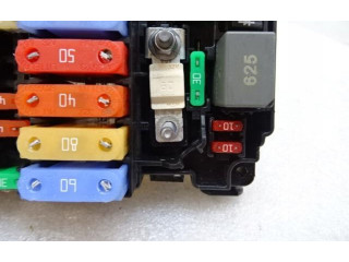 Блок управления двигателем Блок управления 9804848580   Opel Combo E