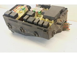 Блок предохранителей 8688040, 00679813 Volvo V70