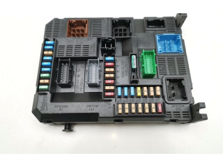 Блок предохранителей 9819850080 Peugeot 2008 I