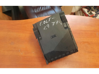 Блок предохранителей Volkswagen Golf Plus