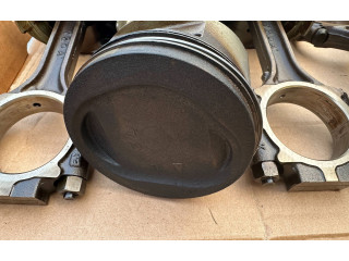 Píst MD152563, MD119671   Mitsubishi Pajero     