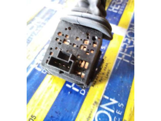 Ручка стеклоочистителей 09185417 Opel Meriva A